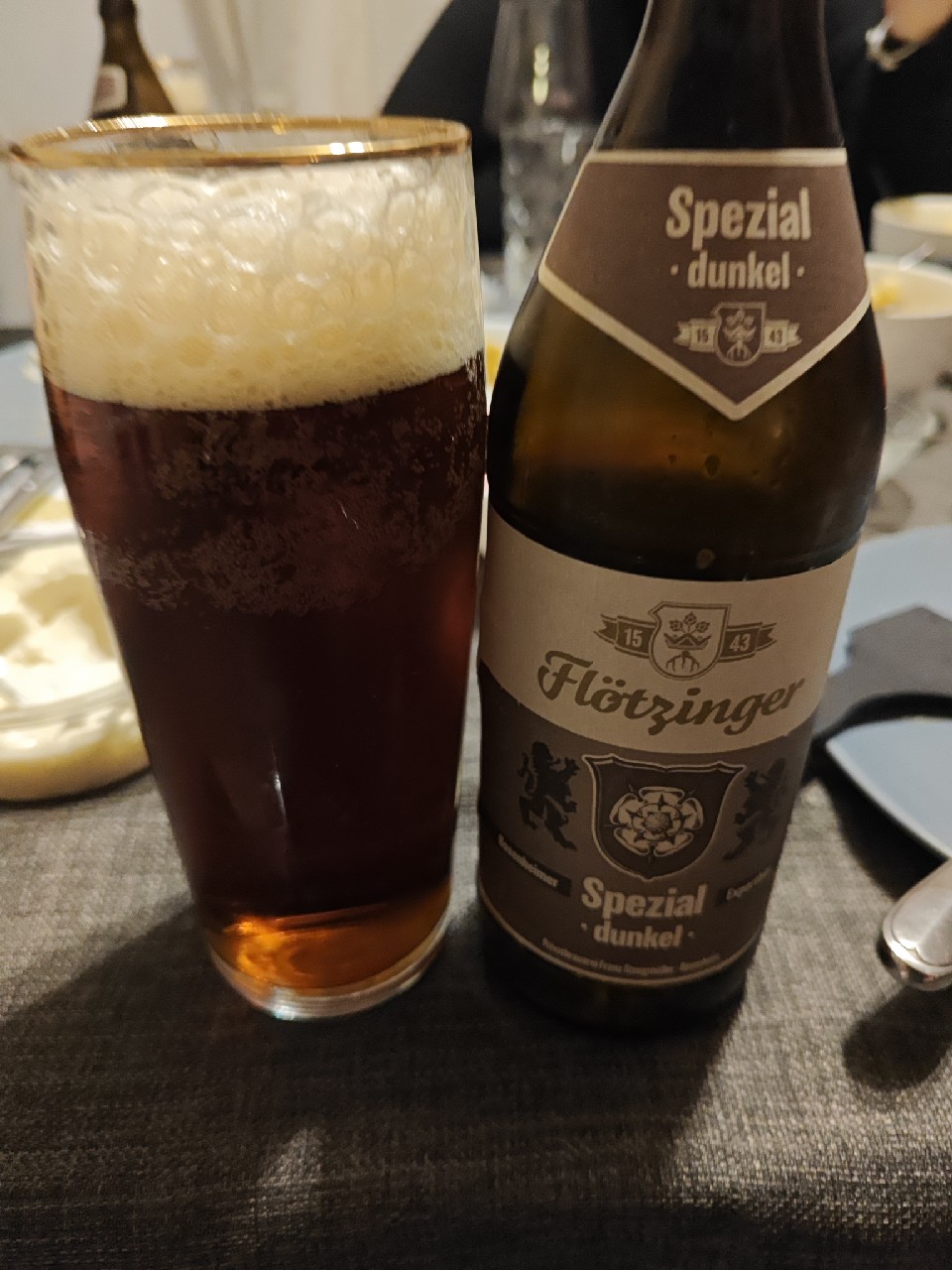 Flötzinger Spezial Dunkel, Flötzinger Brauerei Franz Steegmüller GmbH & Co. KG