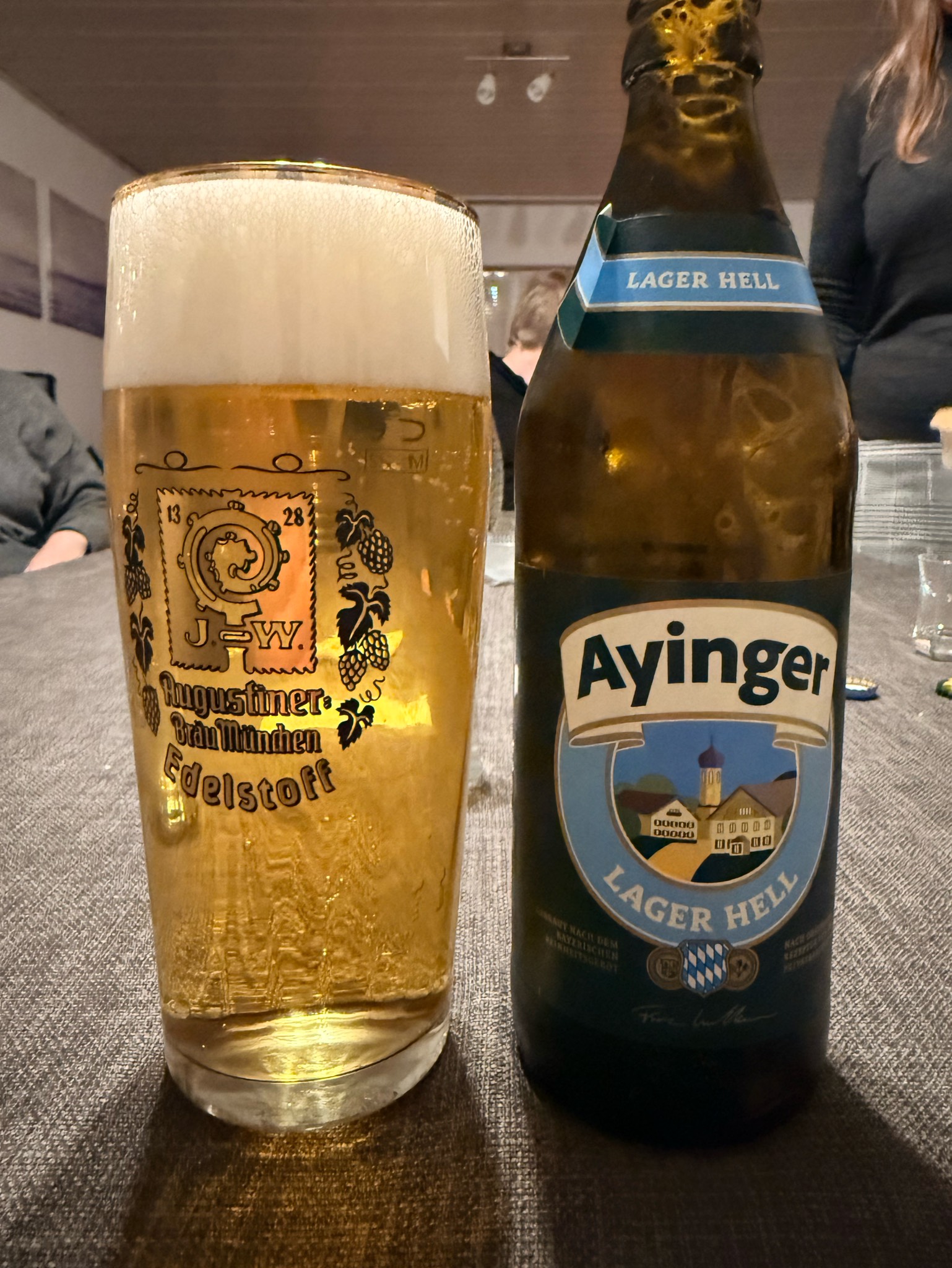 Ayinger Lager Hell, Ayinger Privatbrauerei