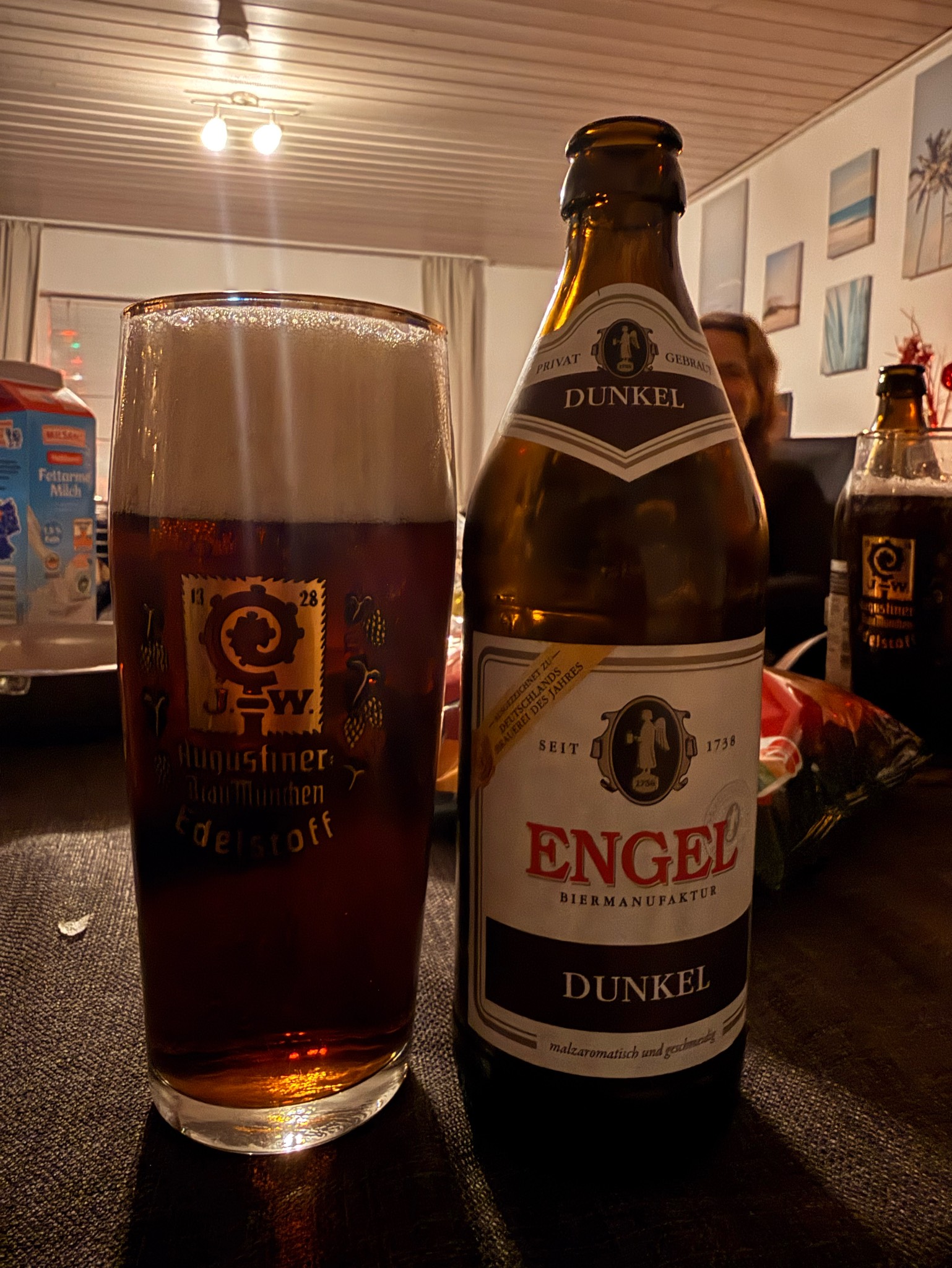 Engel Dunkel, Biermanufaktur Engel GmbH & Co. KG