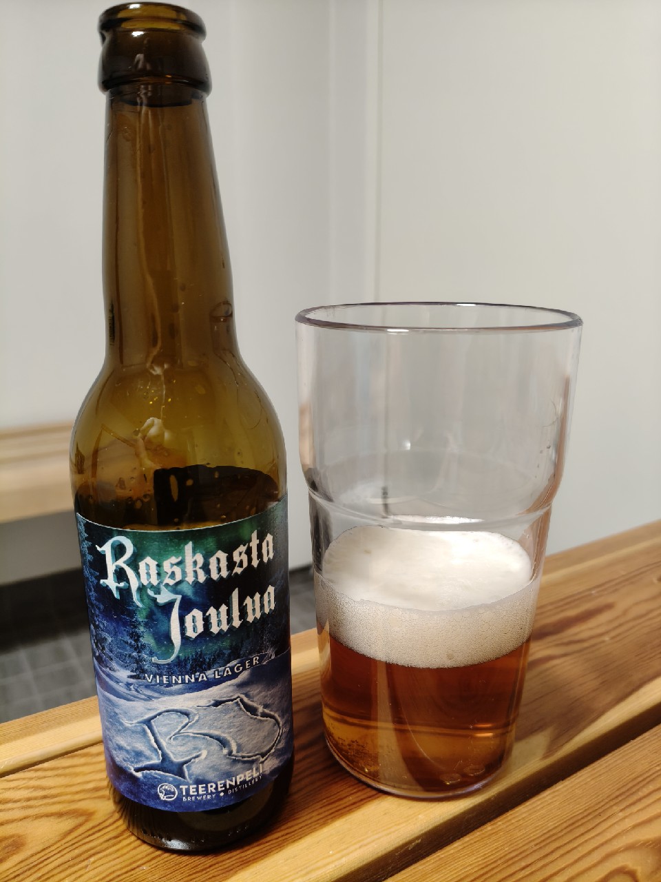 Raskasta Joulua Vienna Lager, Finland