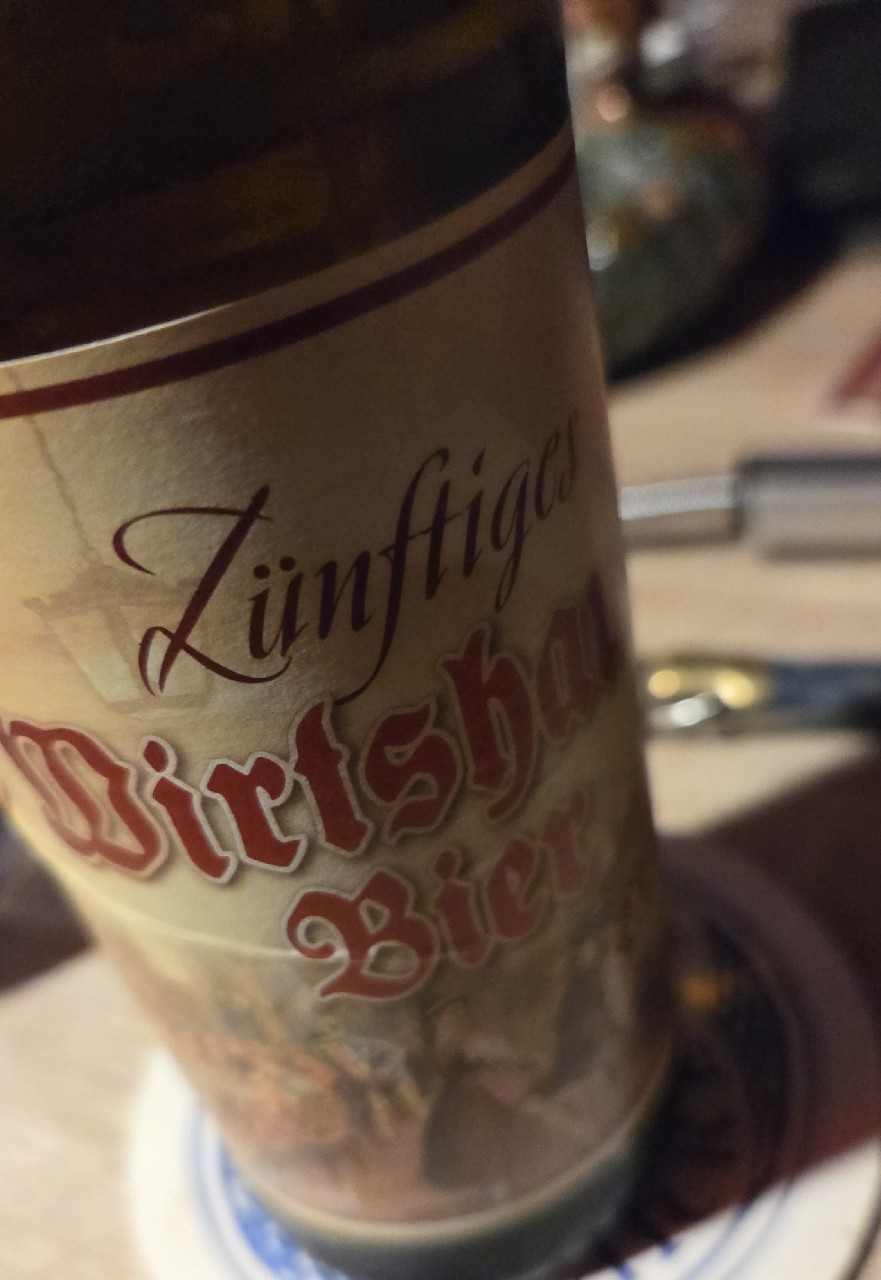 Zünftiges Wirtshaus Bier, Privatbrauerei Hösl