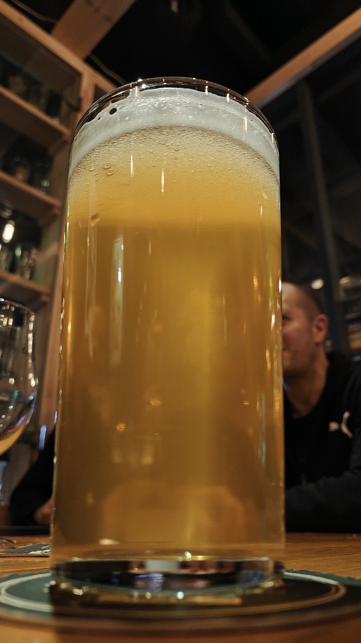 henkilökuljetin, Brew-Pub Gallows Bird