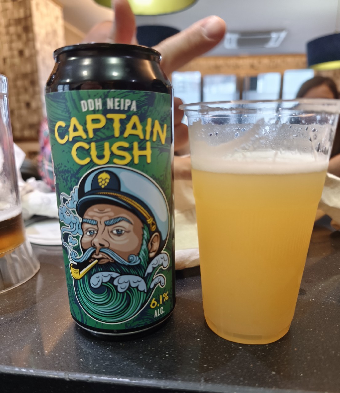 captain cush, La Grúa