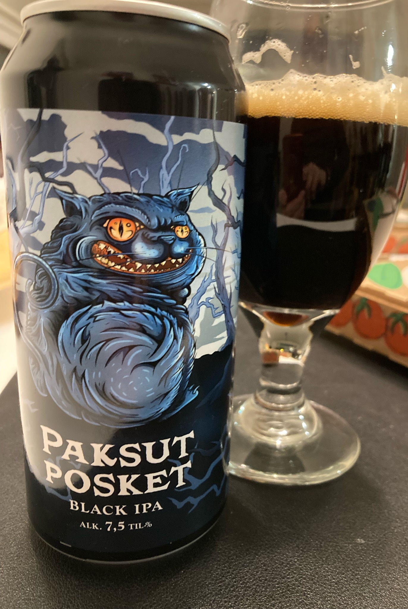 Paksut Posket, Panimoyhtiö Tuju