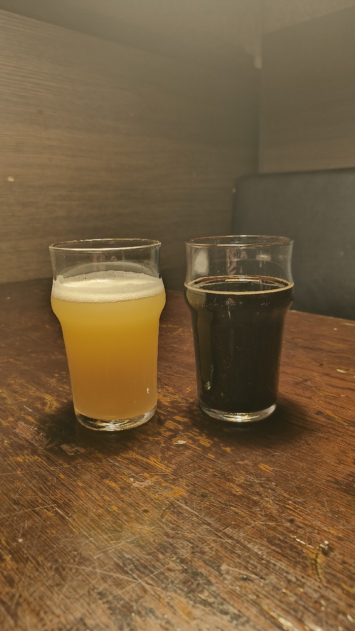 Hot Hot Chocolate, Åben