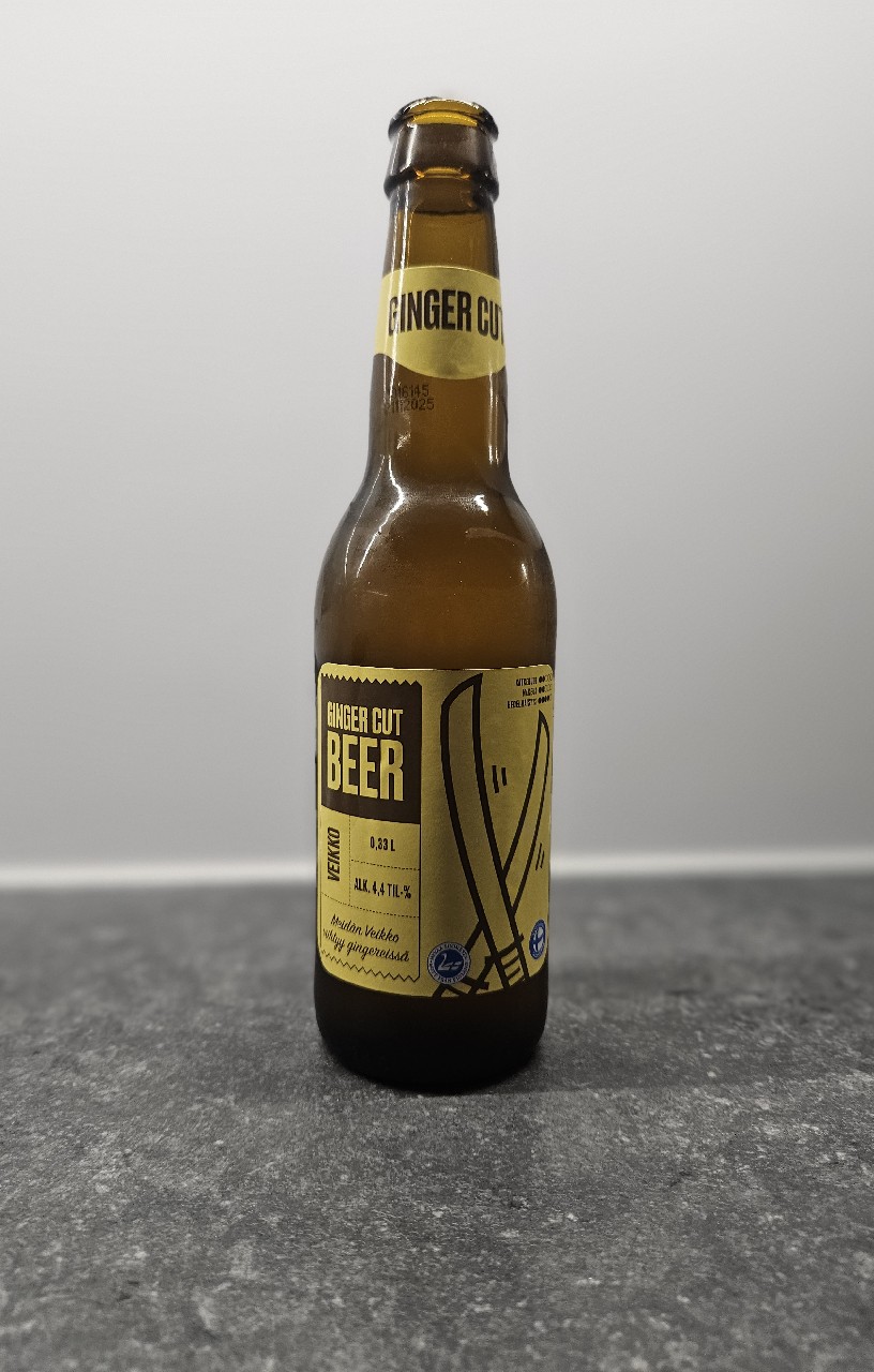 Meidän Veikko Viihtyy Gingereissä, Finland