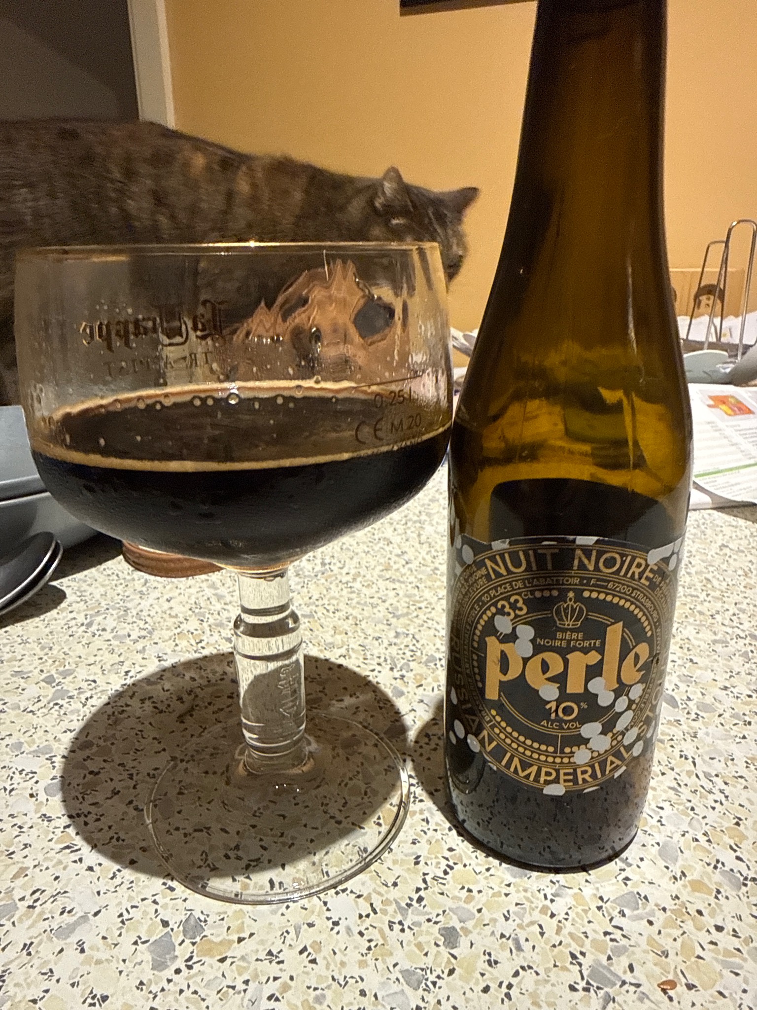 Perle Schwarz, Brasserie Perle