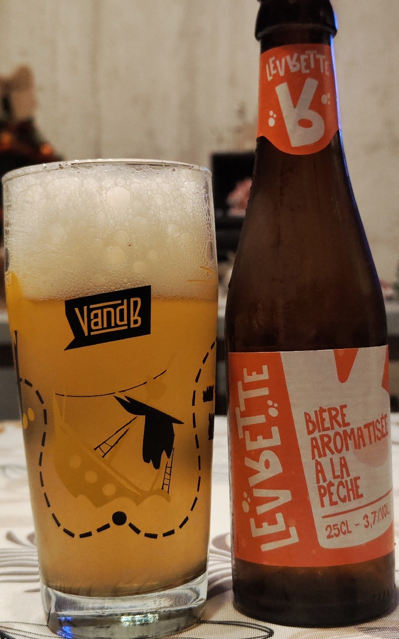 Levrette Pêche, France