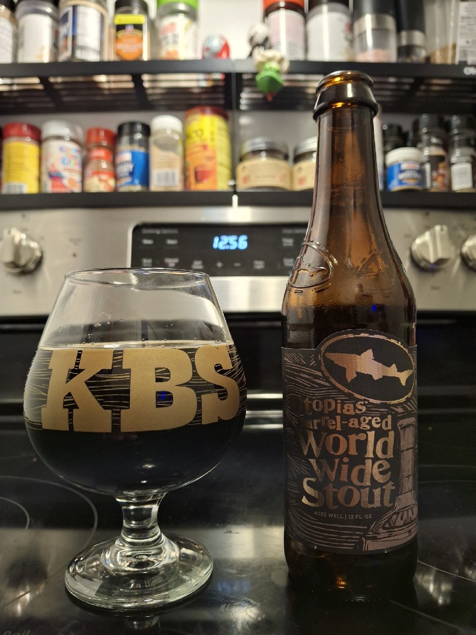 Utopias Barrel-Aged World Wide Stout, Dogfish Head Craft Brewery