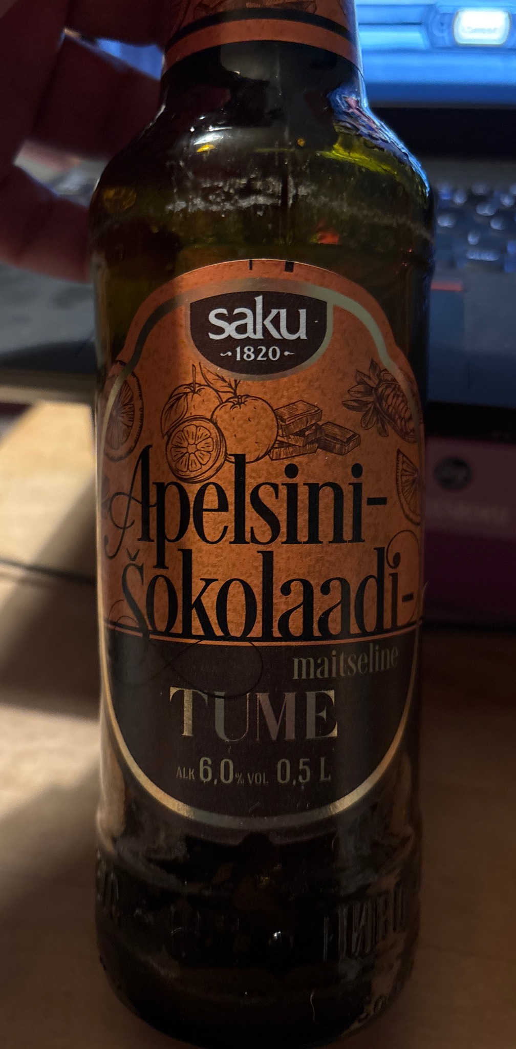 Apelsini-Šokolaadi Tume, Saku Õlletehas (Carlsberg)
