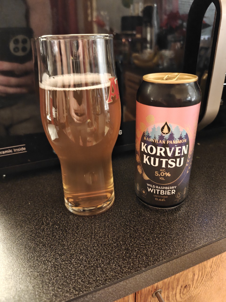 Korven Kutsu Wild Raspberry Witbier, Finland