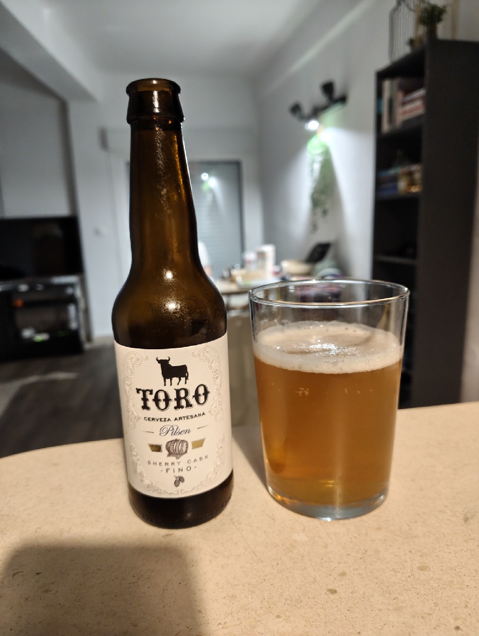 Toro Cerveza Artesana Pilsen Sherry Cask Fino, Spain