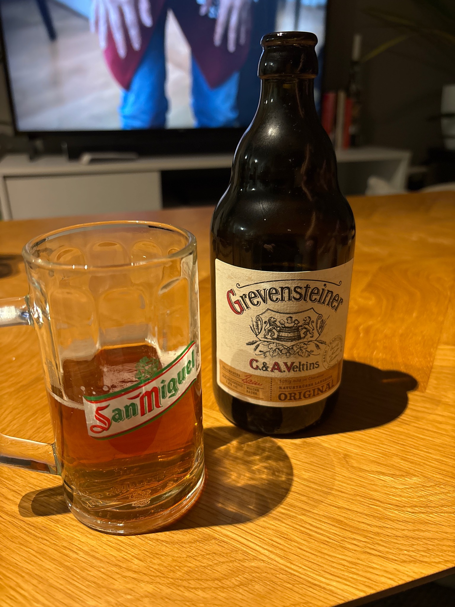 Grevensteiner Original Naturtrübes Landbier, Brauerei C.& A. Veltins