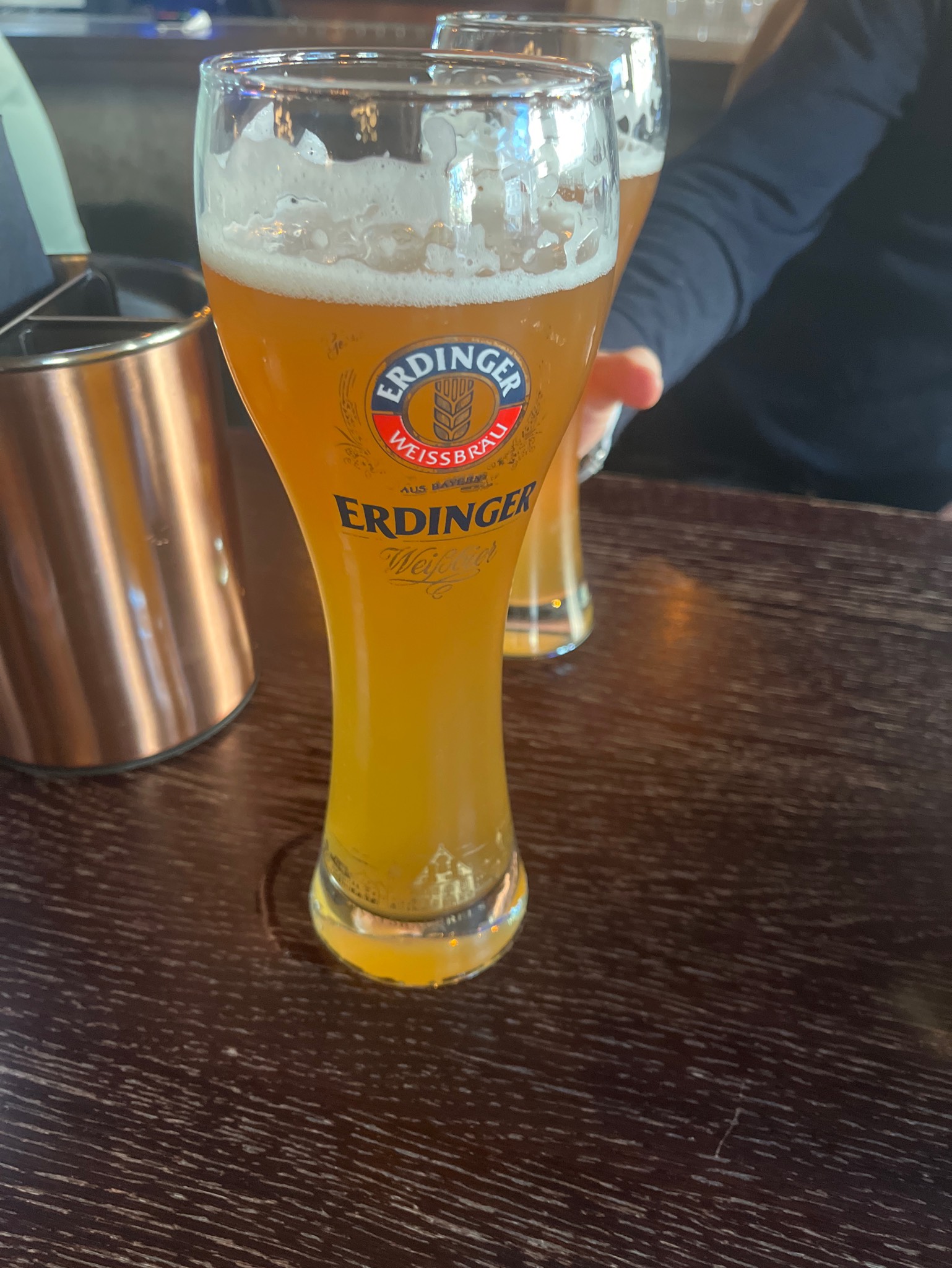Erdinger Weißbier Dunkel, Erdinger Weissbräu