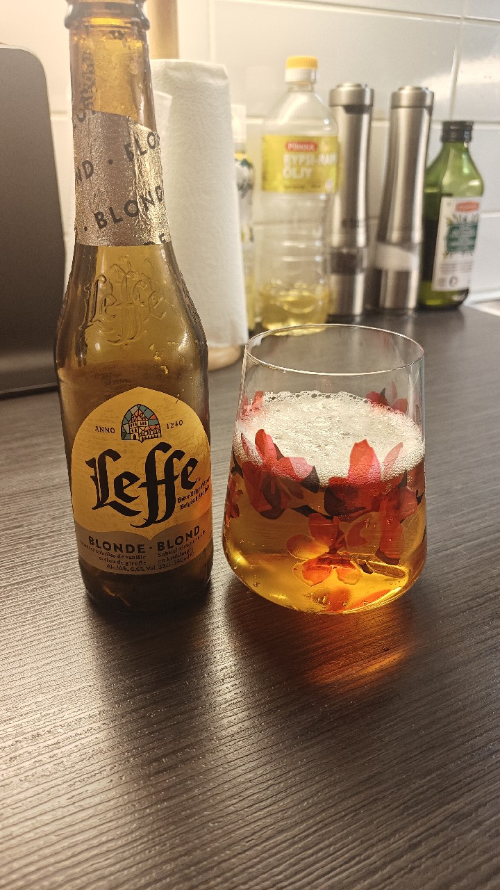 Leffe Blonde / Blond, Belgium