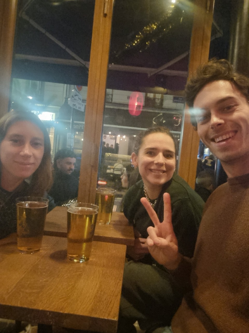 Burgerau, AlleTageHelles