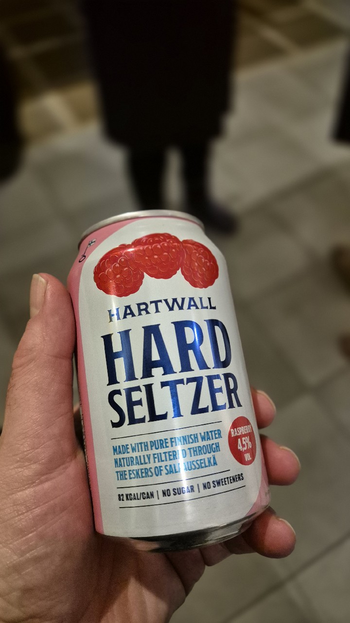 Hartwall Hard Seltzer Vadelma, Finland