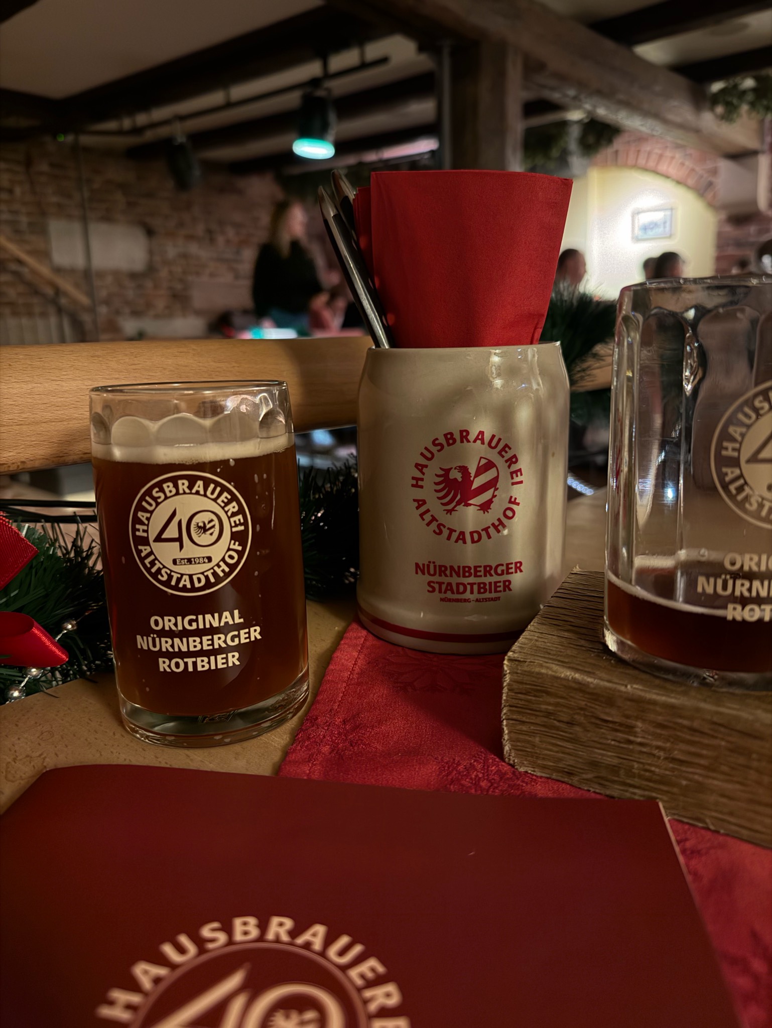 Rote Weisse, Hausbrauerei Altstadthof