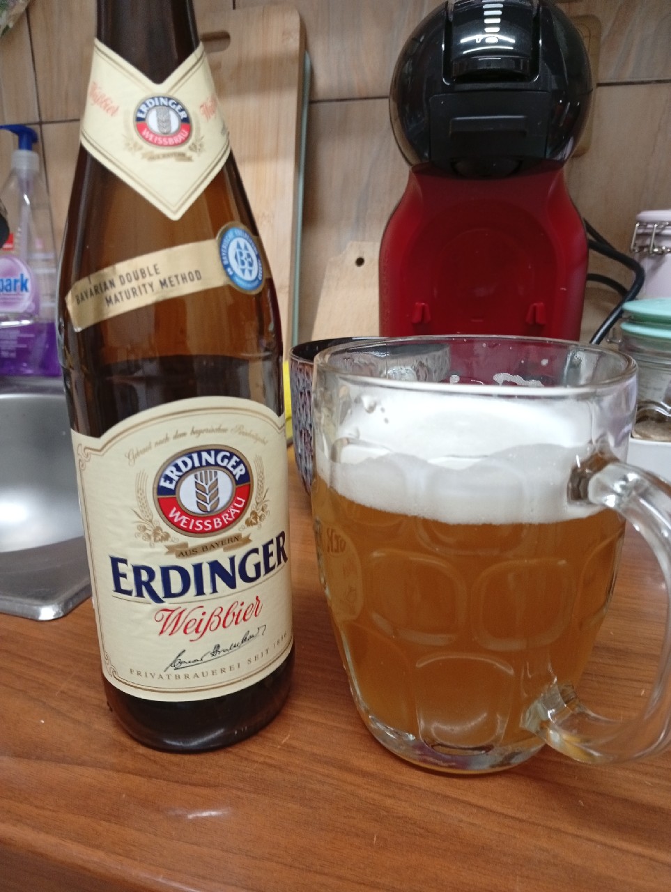 Erdinger Weißbier / Hefe-Weizen, Germany