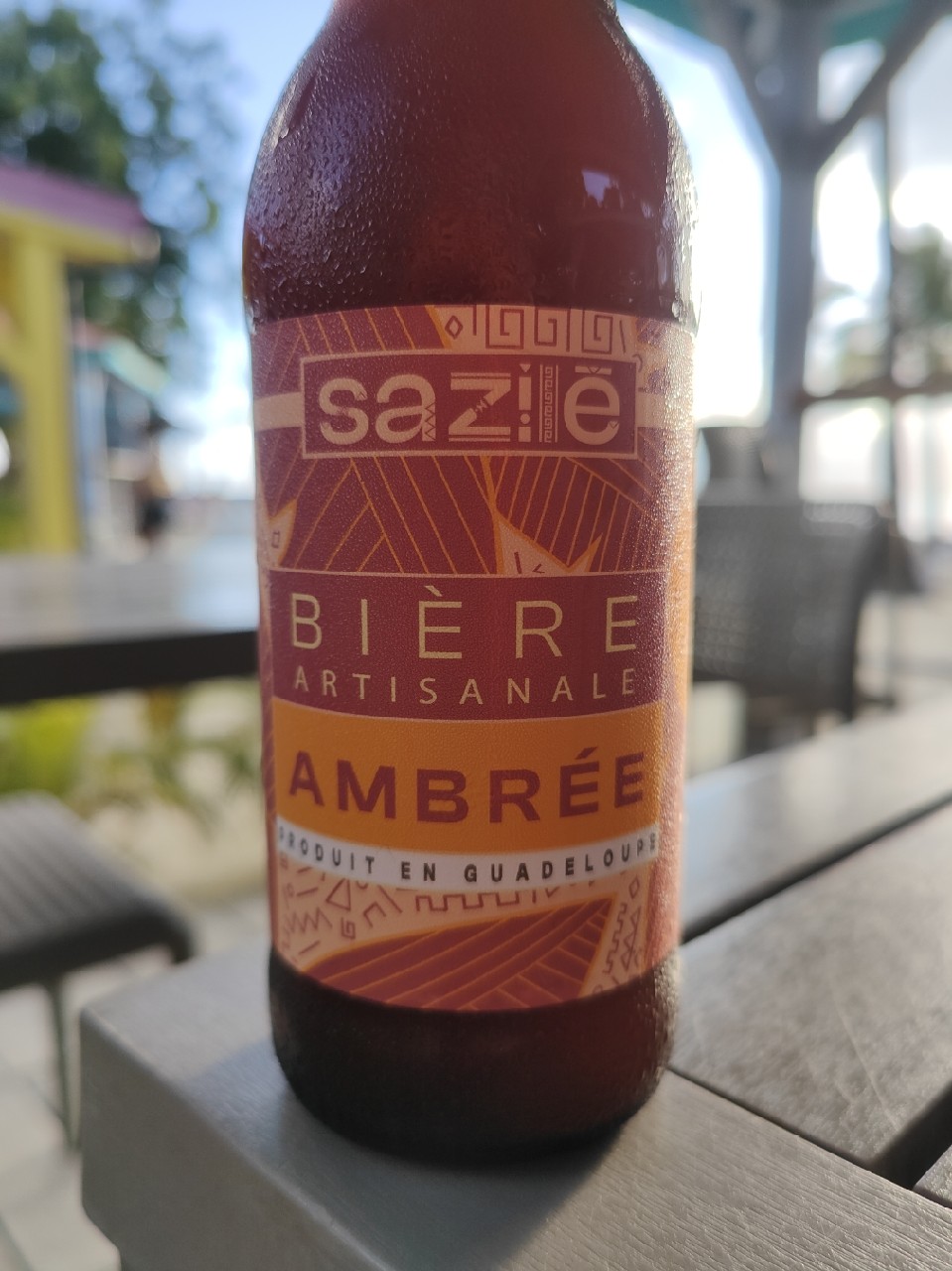 Sazilé Ambrée, Sazilé