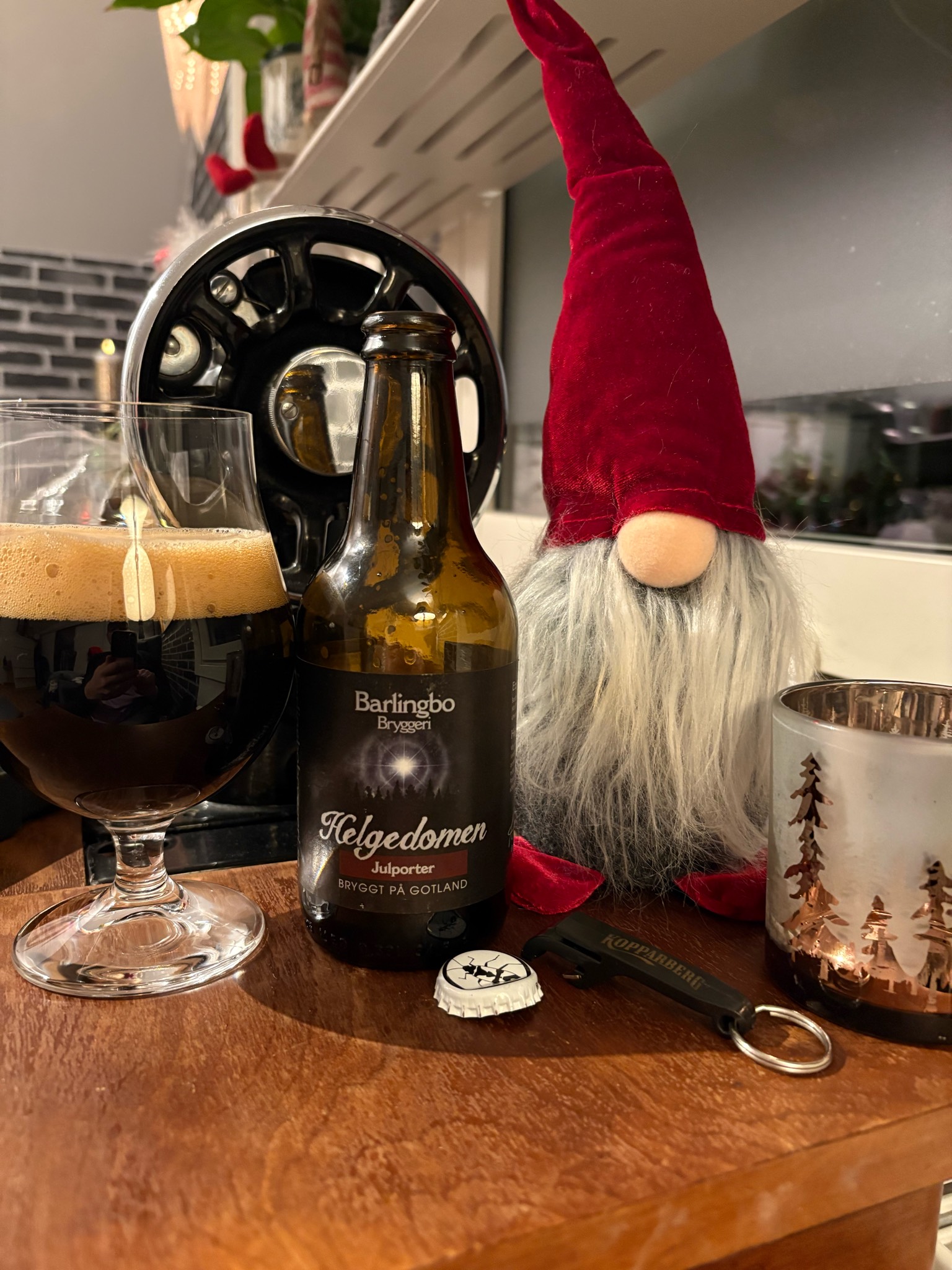 Helgedomen Julporter, Sweden