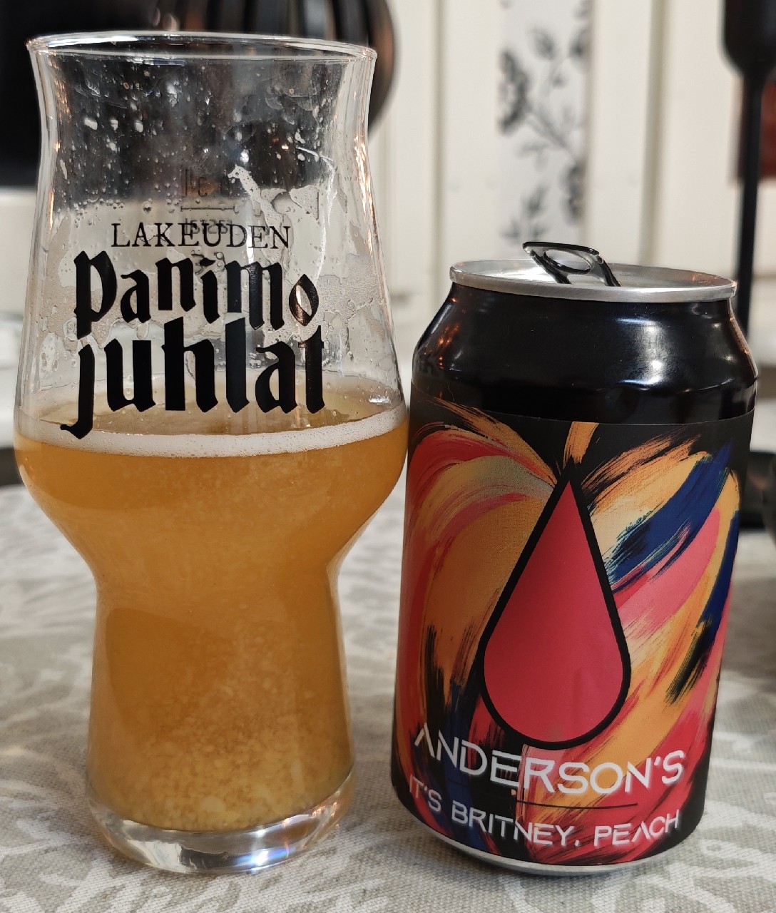 It's Britney, Peach, Estonia