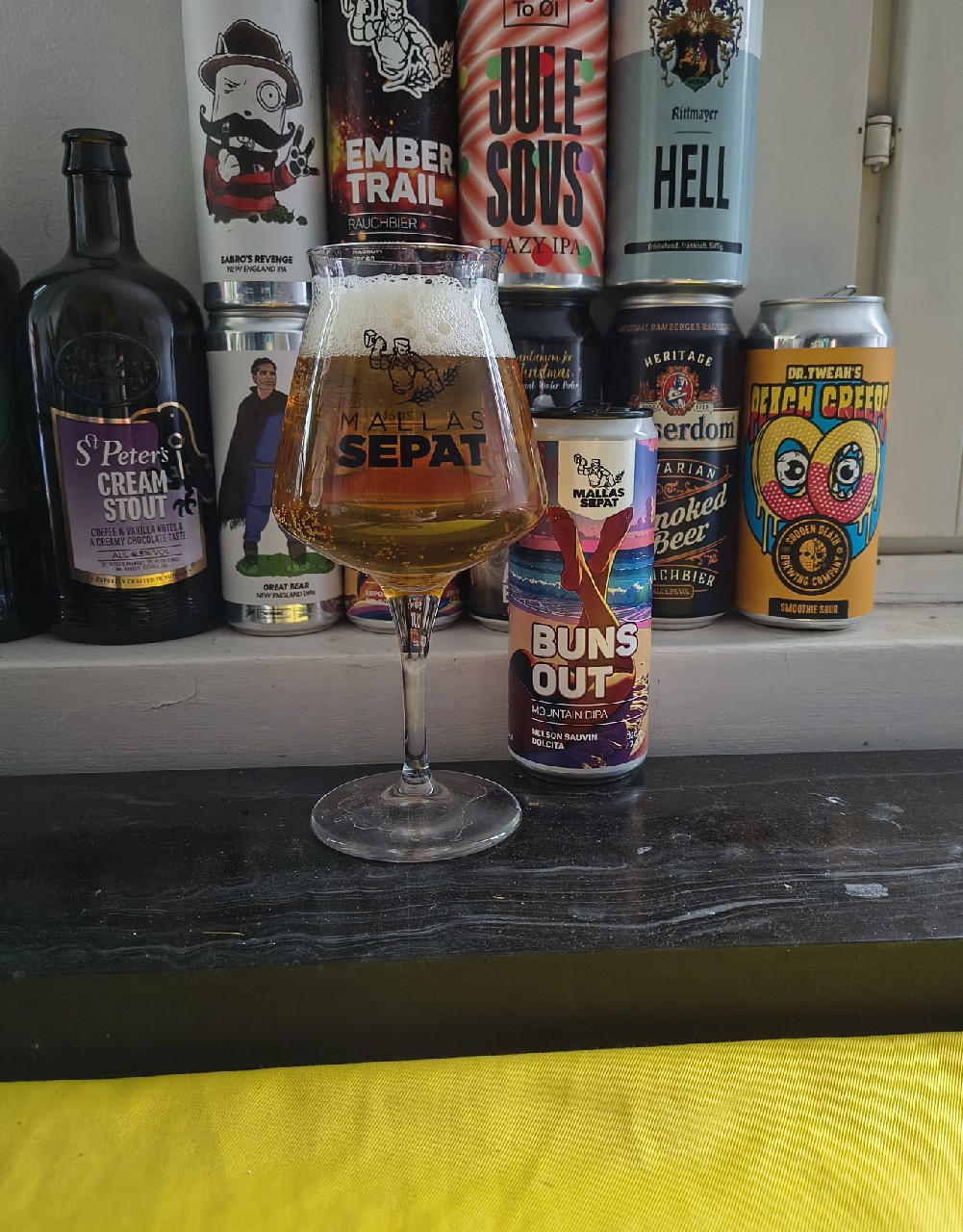 Buns Out, Mallassepät