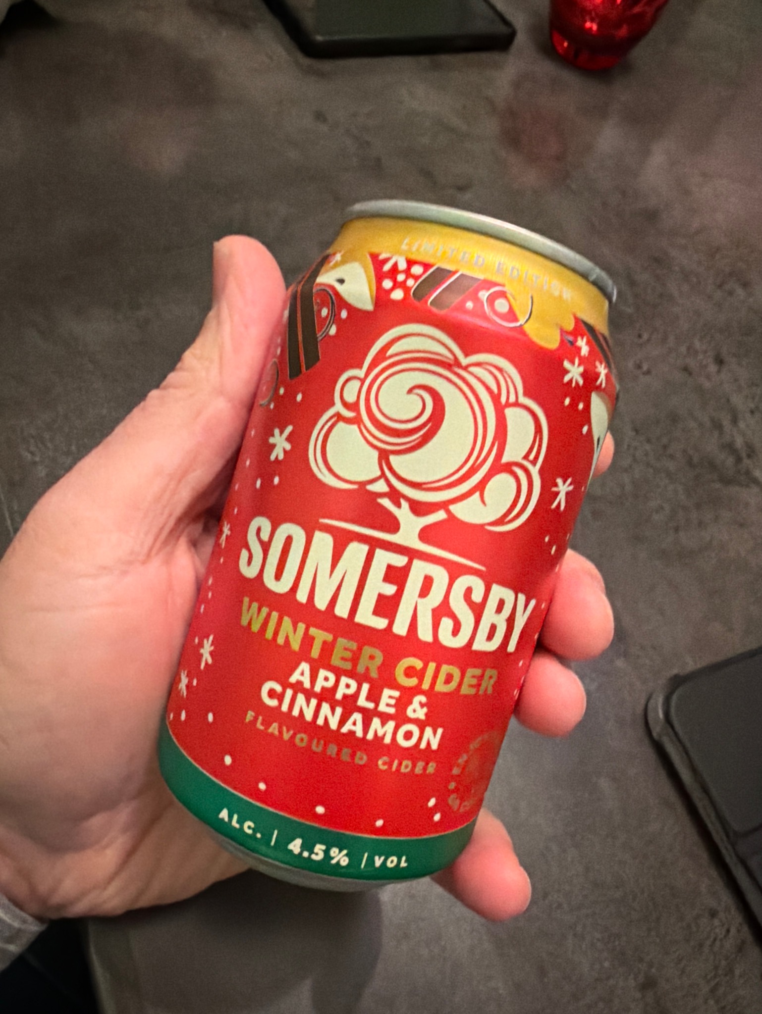 Somersby Apple & Cinnamon Winter Cider, Denmark