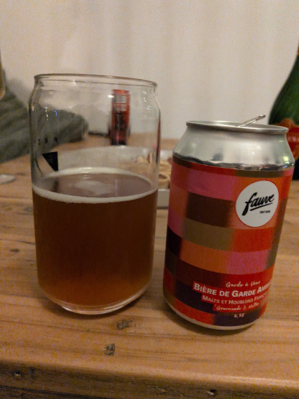 Garde À Vous, Fauve