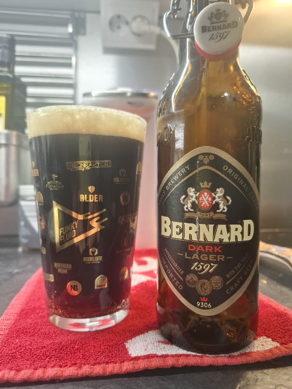 Dark Lager / Černý Ležák 12°, Bernard Family Brewery / Rodinný Pivovar Bernard