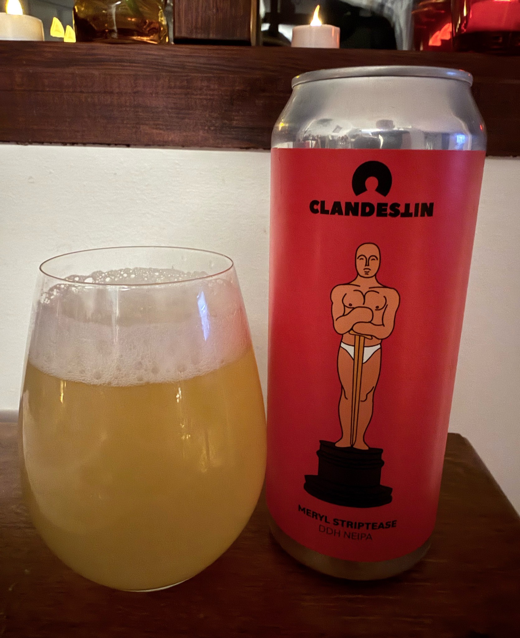 Meryl Striptease, Clandestin Beer