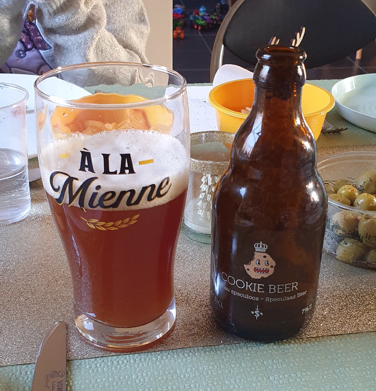 Cookie Beer, Scåssenes