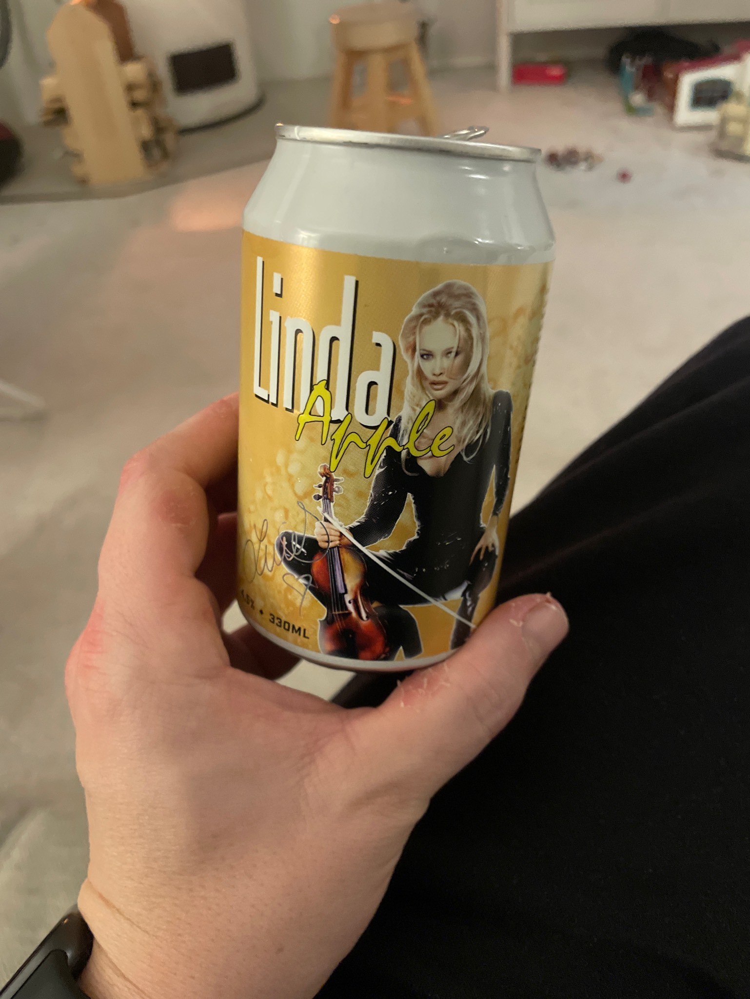 Linda Apple, Finland