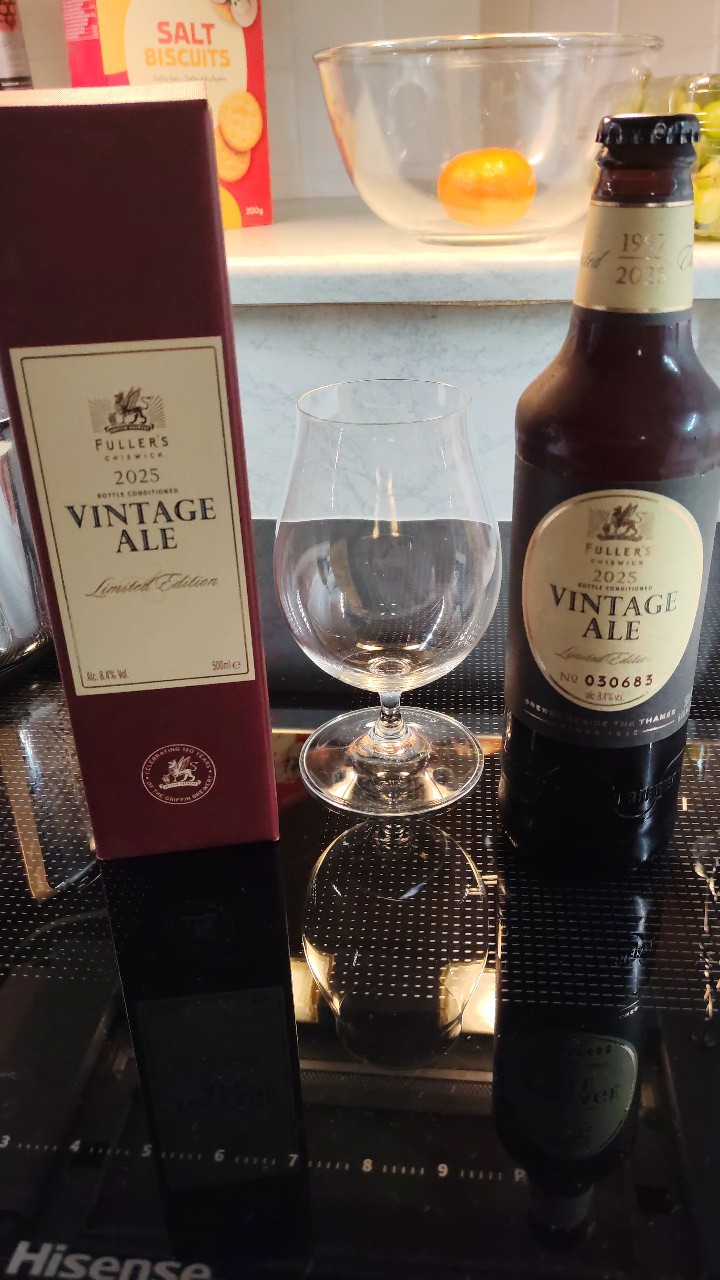 Vintage Ale (2025), Fuller's Griffin Brewery (Asahi Breweries)