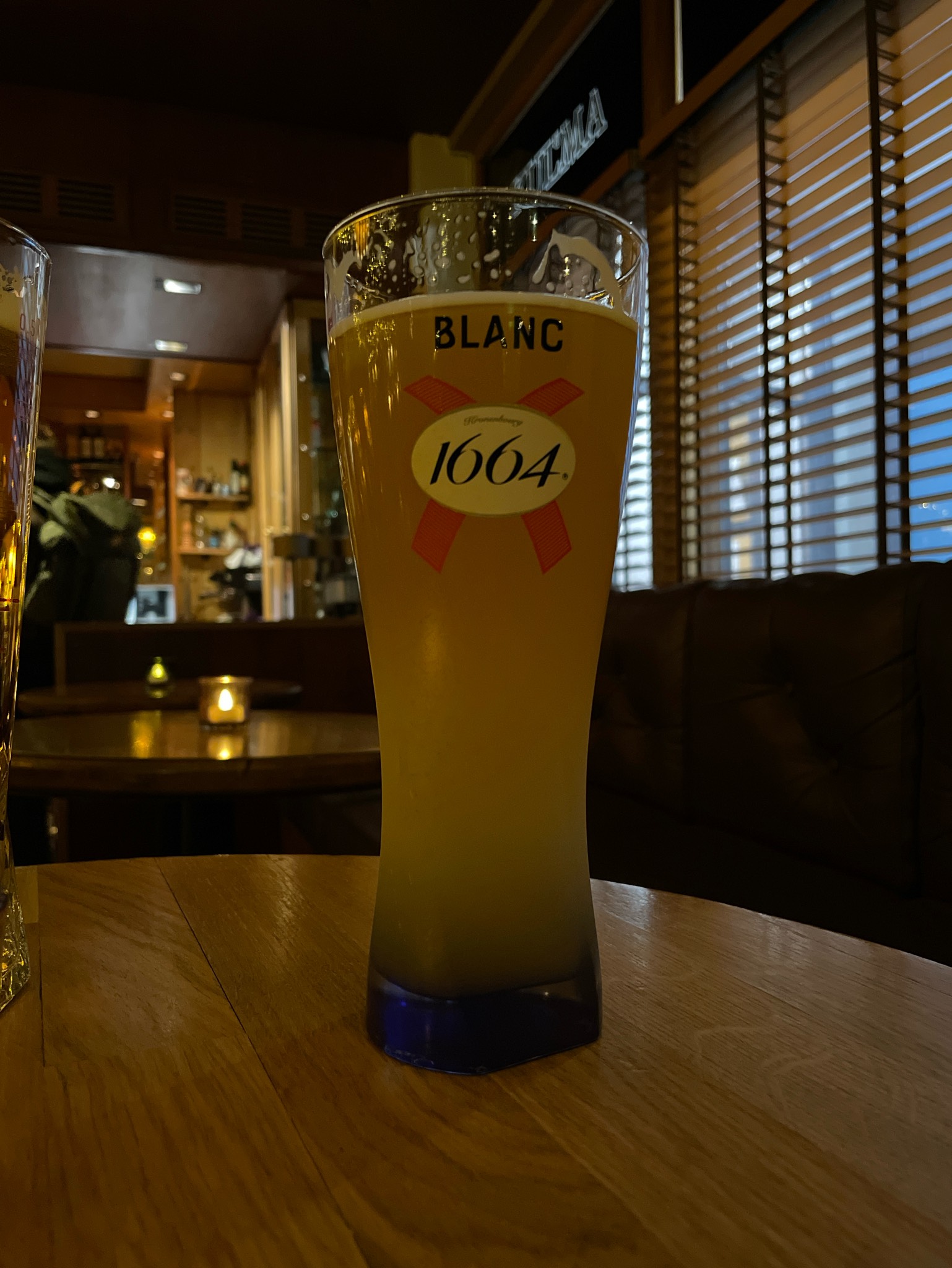 1664 Blanc, Kronenbourg (Carlsberg)