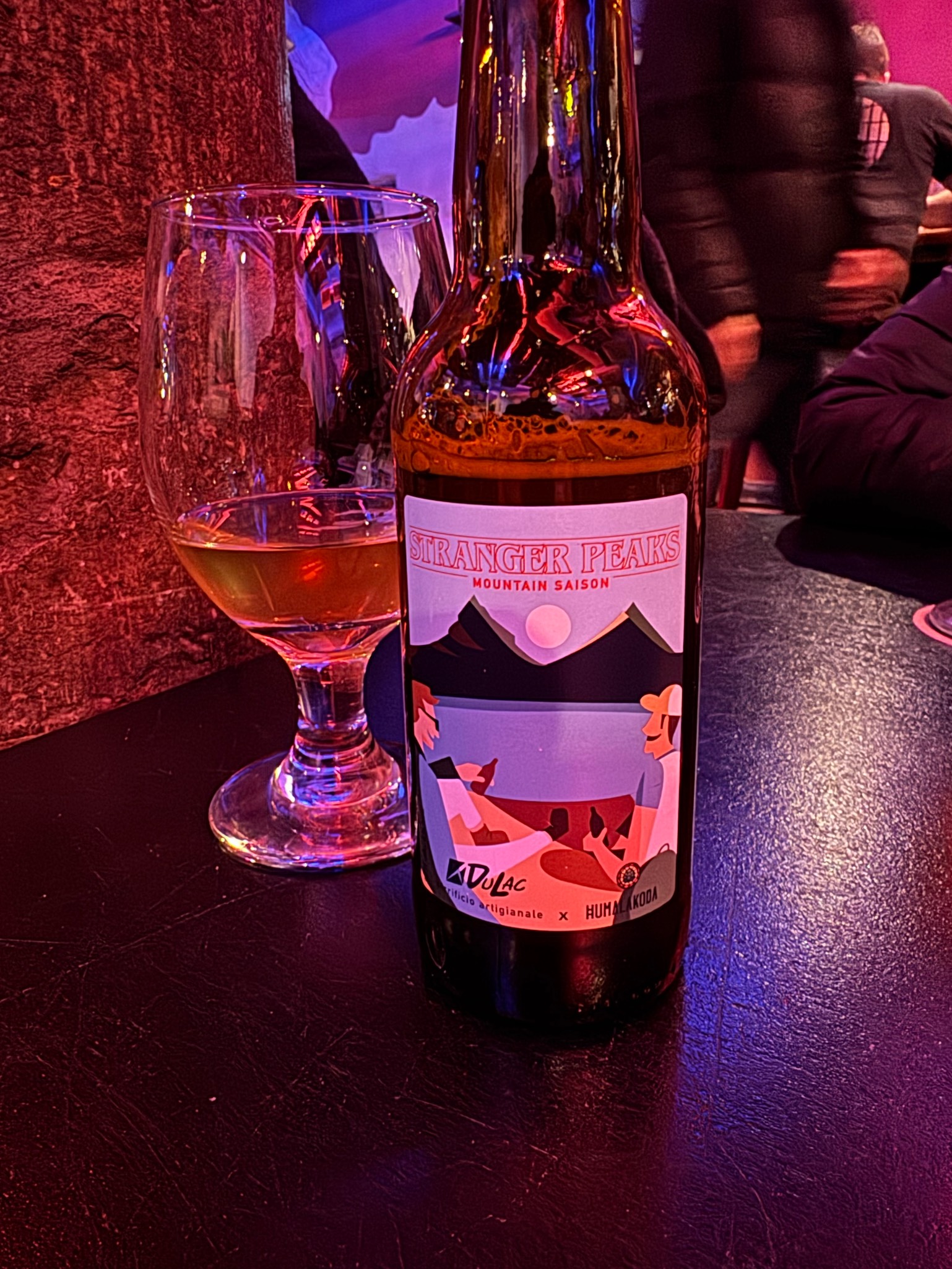 Stranger Peaks, Humalakoda