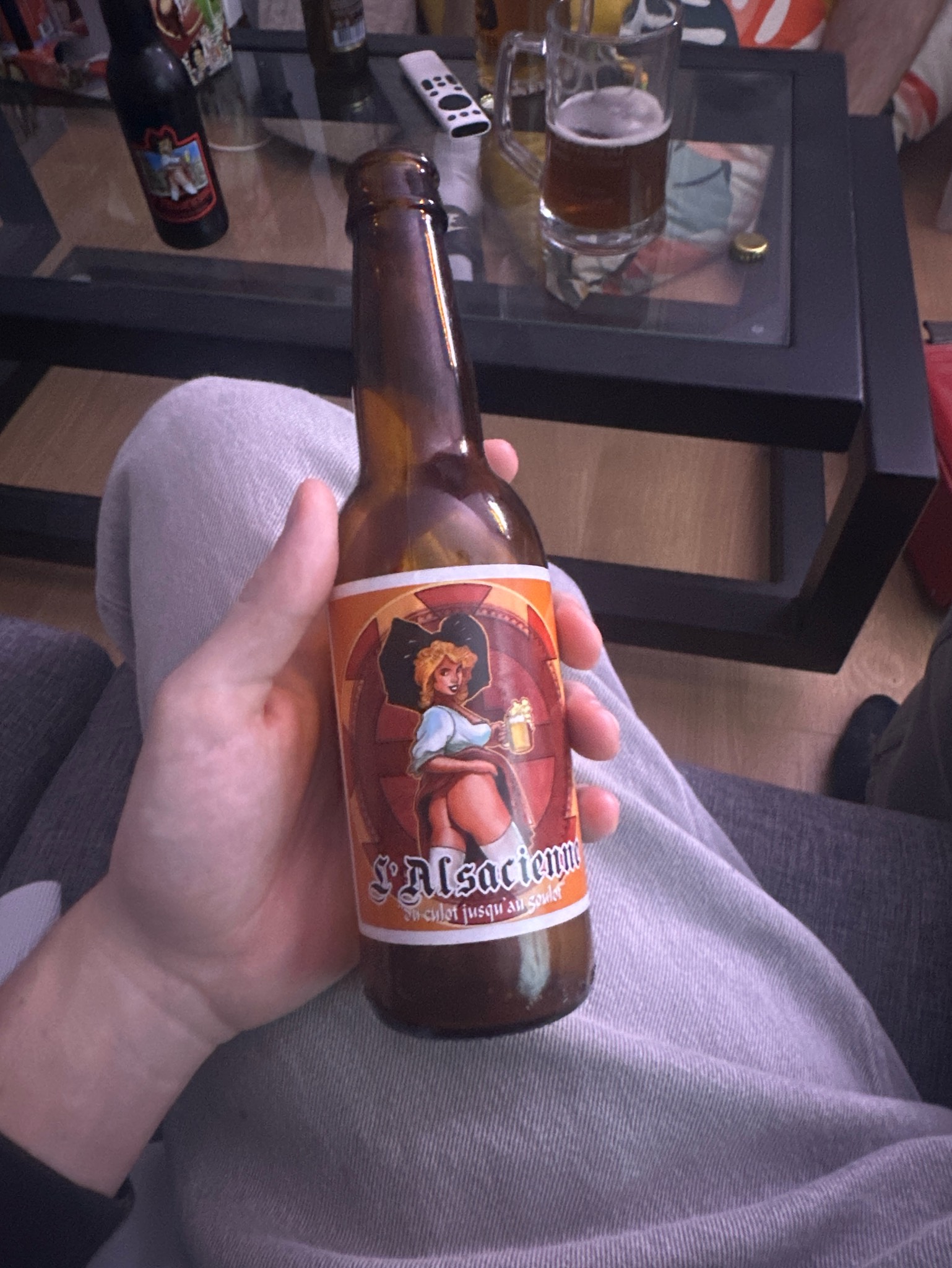 L'Alsacienne Blonde, L'Alsacienne Sans Culotte