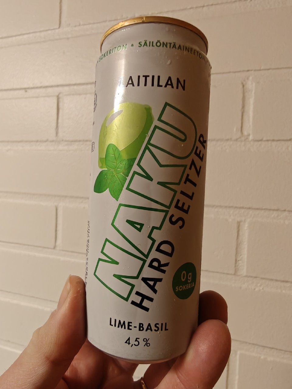 Naku Hard Seltzer Lime - Basil, Finland