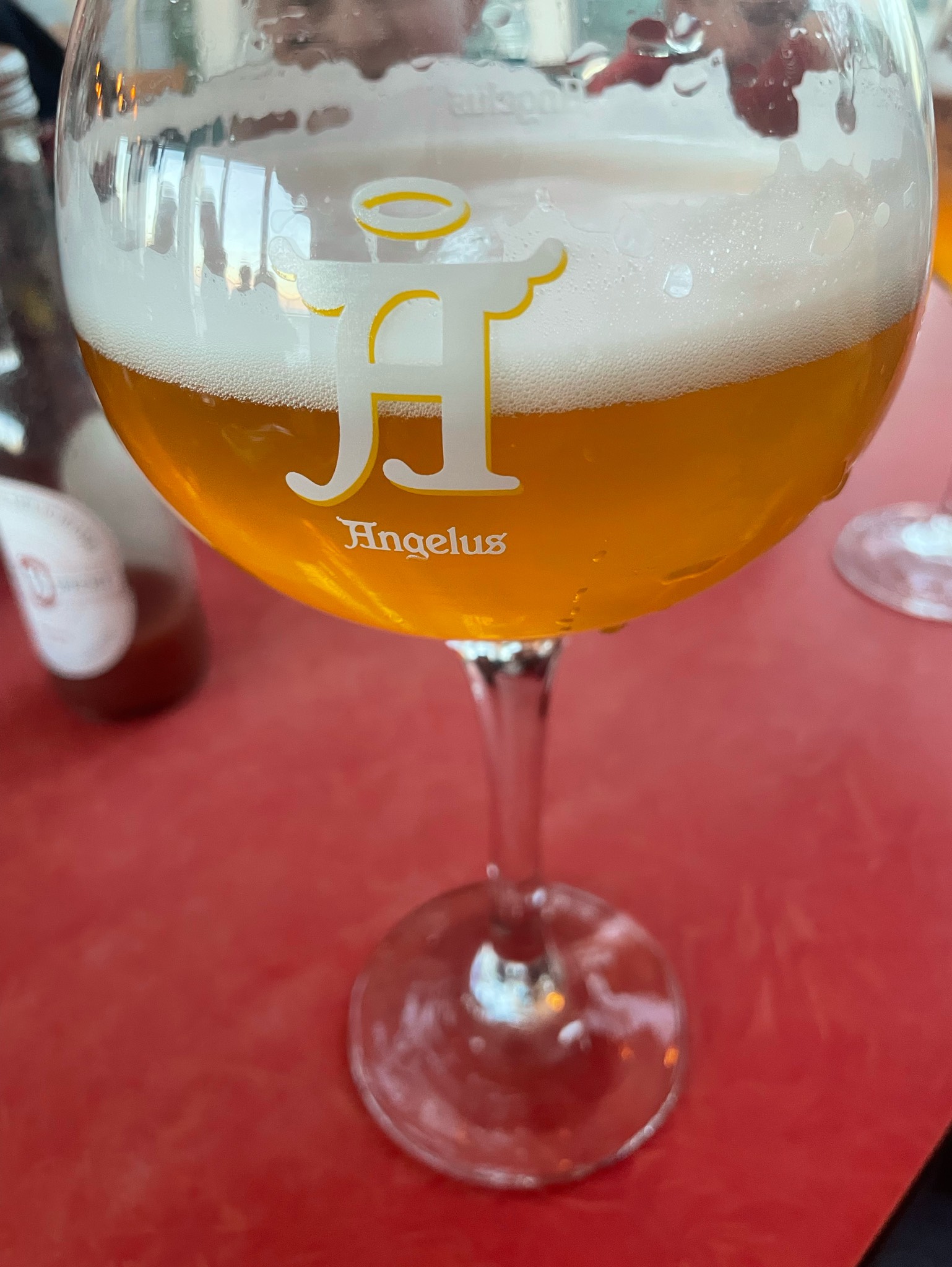 L'Angelus Blonde, Brasserie Lepers
