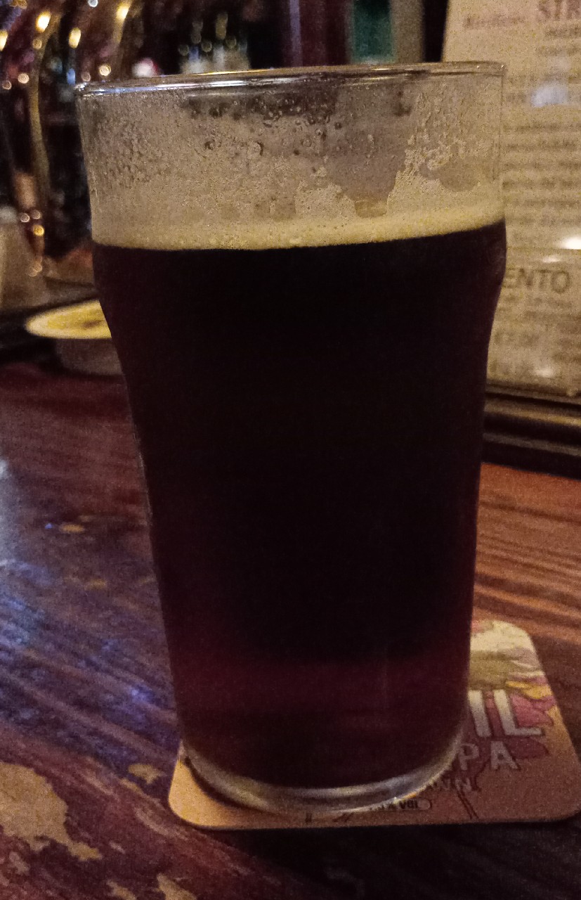 Smithwick's Premium Red Ale / Imported Premium Irish Ale, Guinness (Diageo)