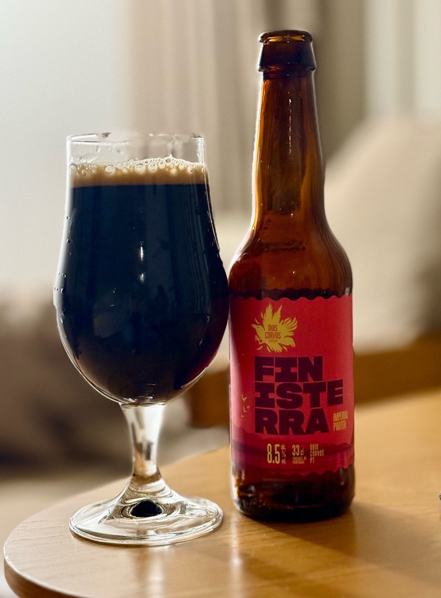 Finisterra, Dois Corvos Cervejeira