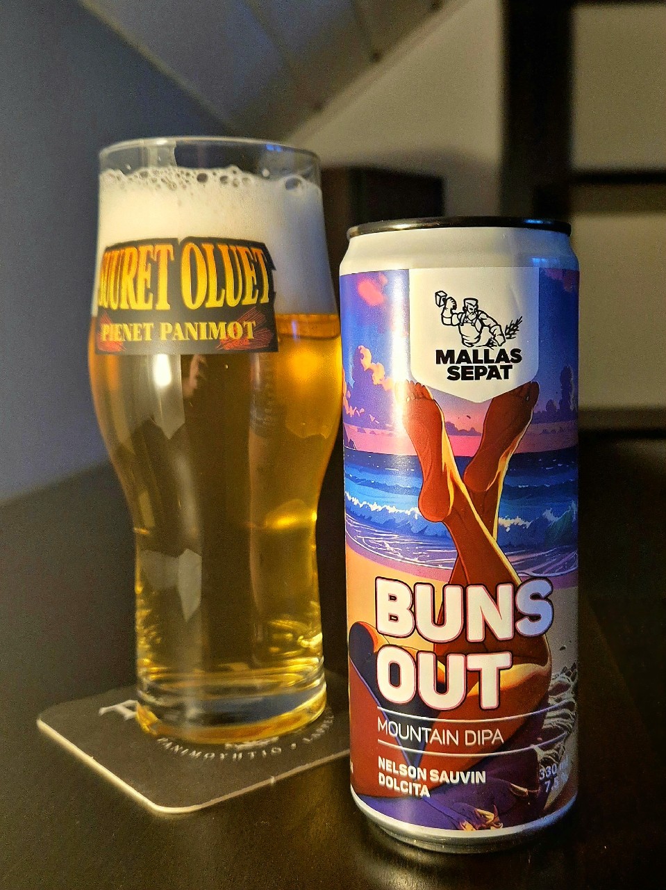 Buns Out, Mallassepät