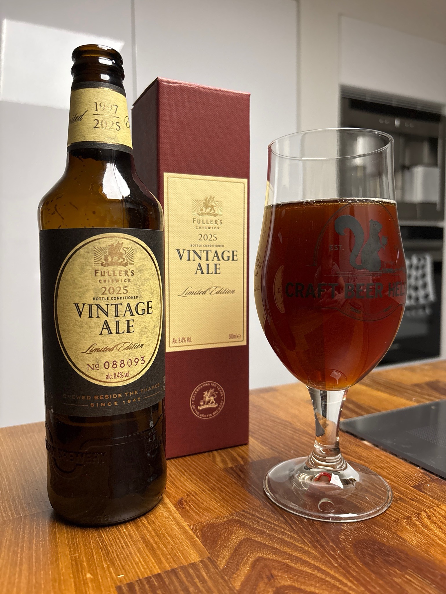 Vintage Ale (2025), Fuller's Griffin Brewery (Asahi Breweries)