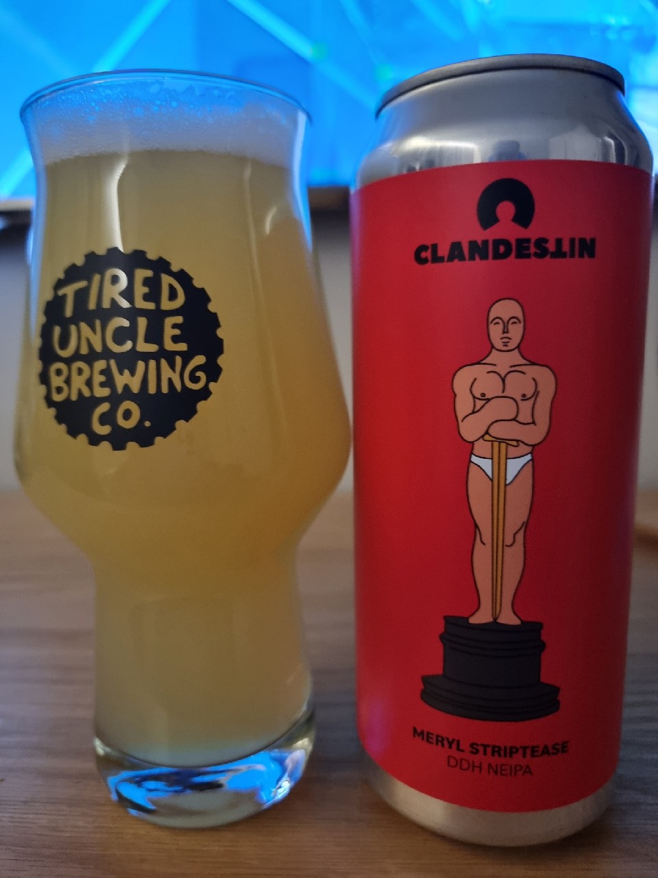 Meryl Striptease, Clandestin Beer