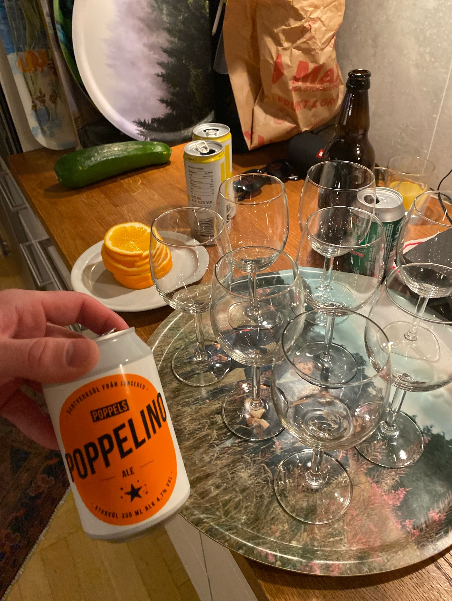 Poppelino Ale, Sweden