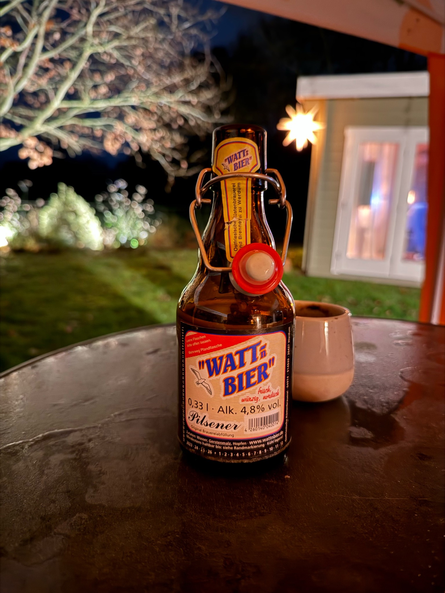 Watt'n Bier Pilsener, Ostfriesische Küstenbrauerei und Brennerei zu Werdum