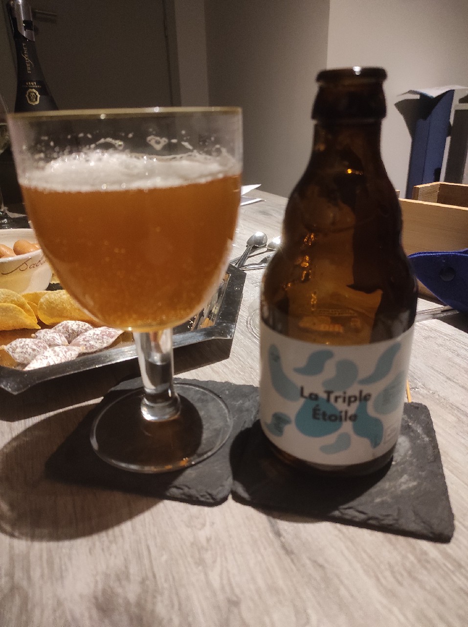La Triple Étoile, France