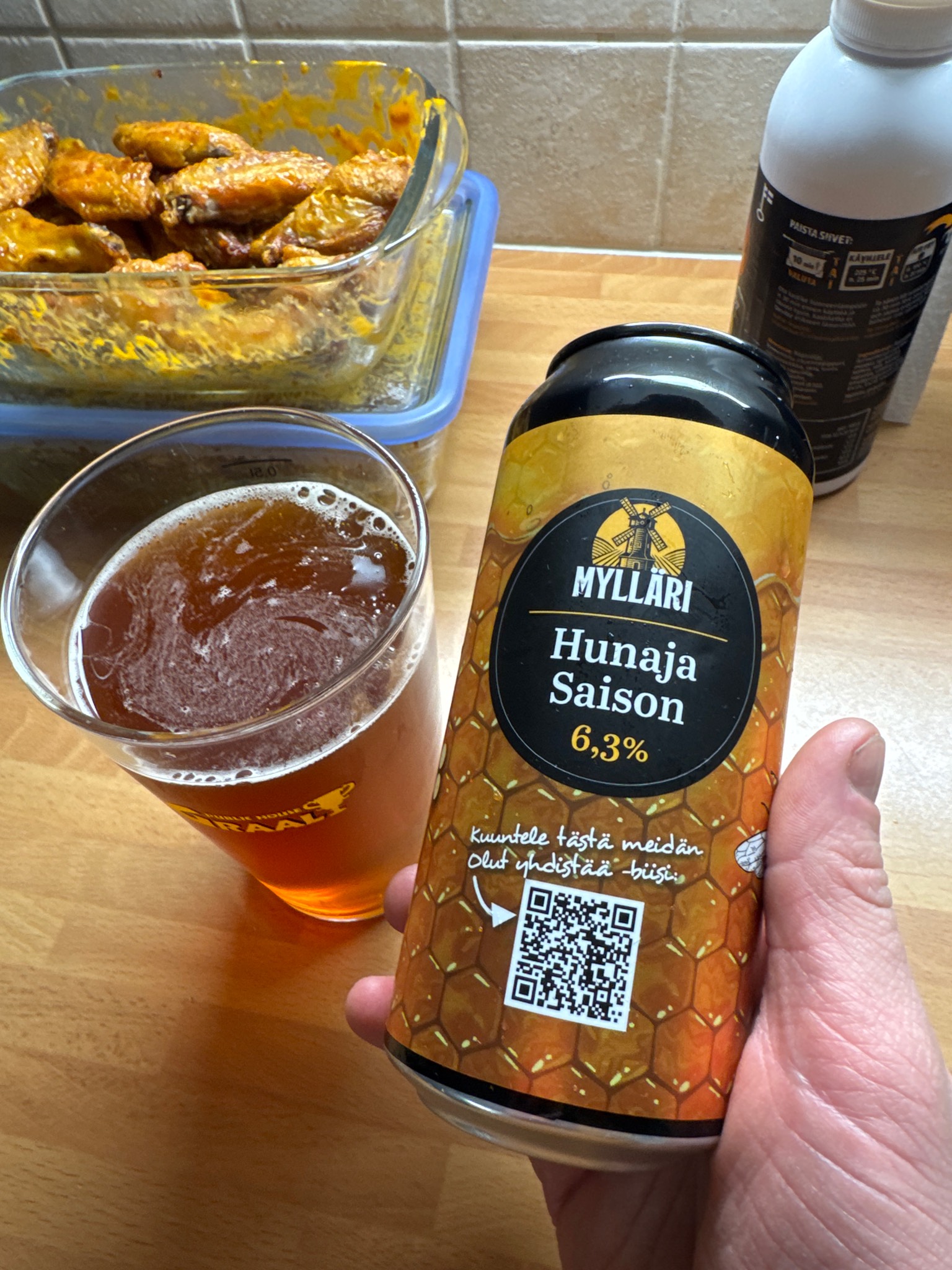 Mylläri Hunaja Saison, Finland