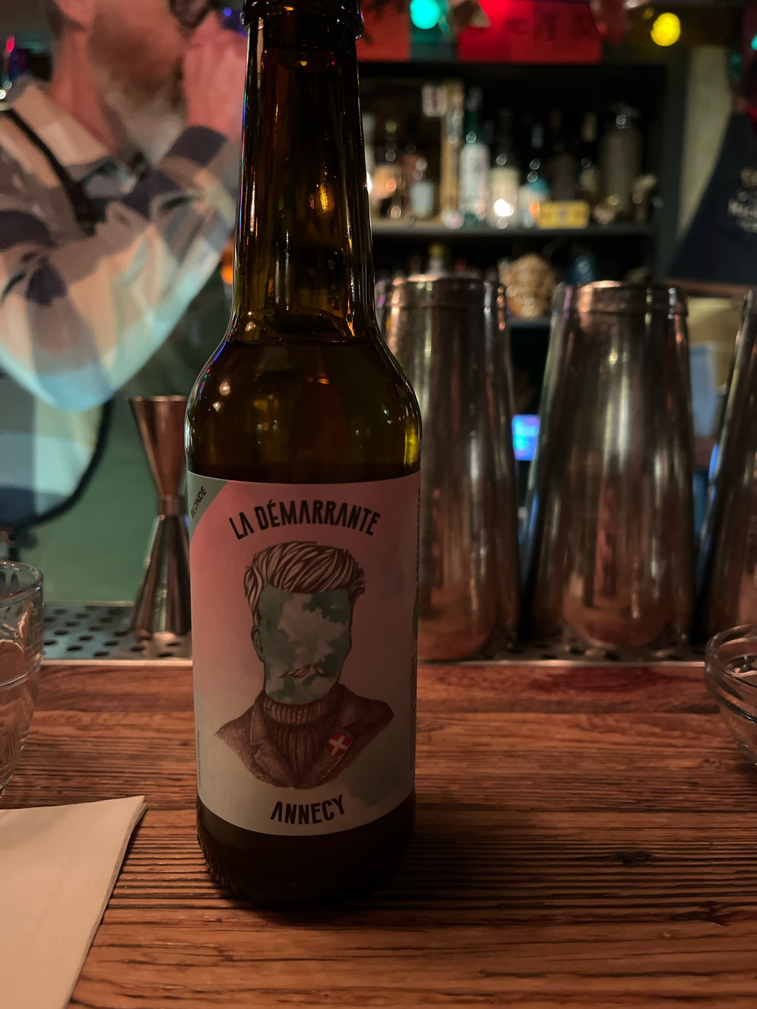 Le Lundi Au Soleil, La Démarrante