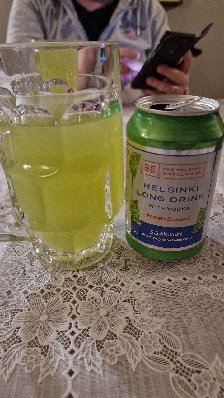 Helsinki Long Drink: Vodka & Pomelo, The Helsinki Distilling Co. (Olvi)